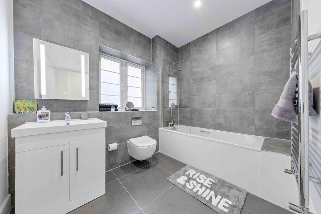 Holiday Home Sleep 8 Central London 9Elms Extérieur photo